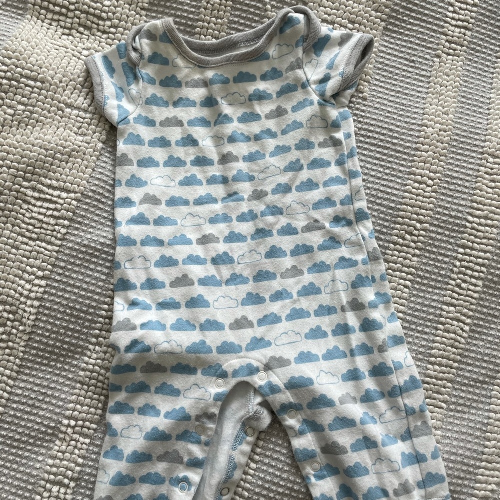 Gymboree clouds onesie with pockets